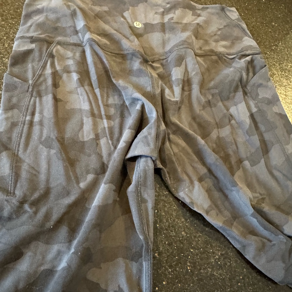 Lululemon Athletica Black Camouflage Leggings - Picture 8 of 9